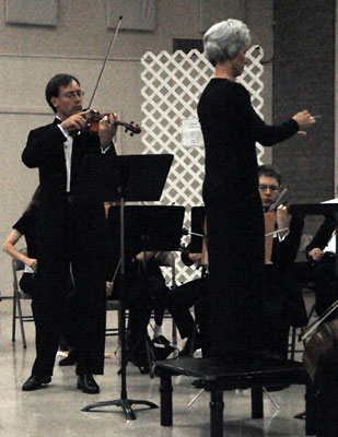 Geoffrey Noer as soloist